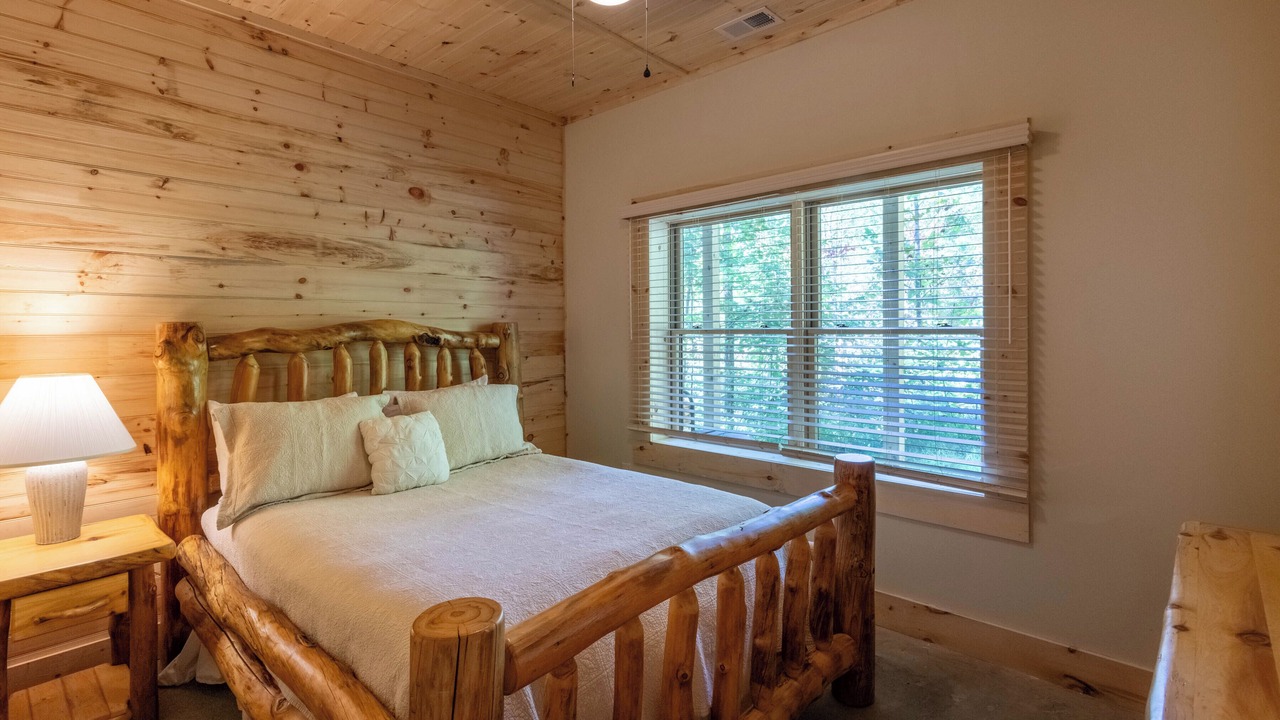 Photo of Bedroom in Qualla