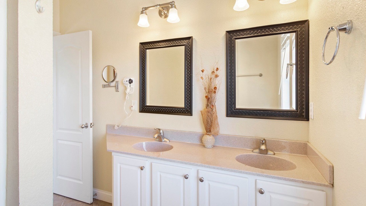 Photo of Bathroom in Colington Harbour