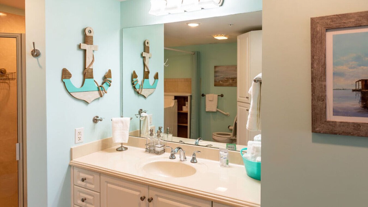 Photo of Bathroom in Indian Beach