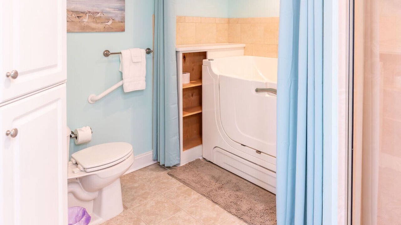 Photo of Bathroom in Indian Beach