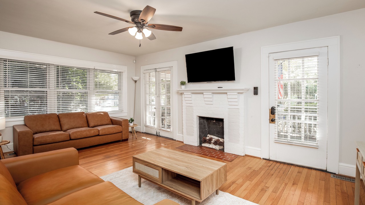Photo of Livingroom in Winston - Salem