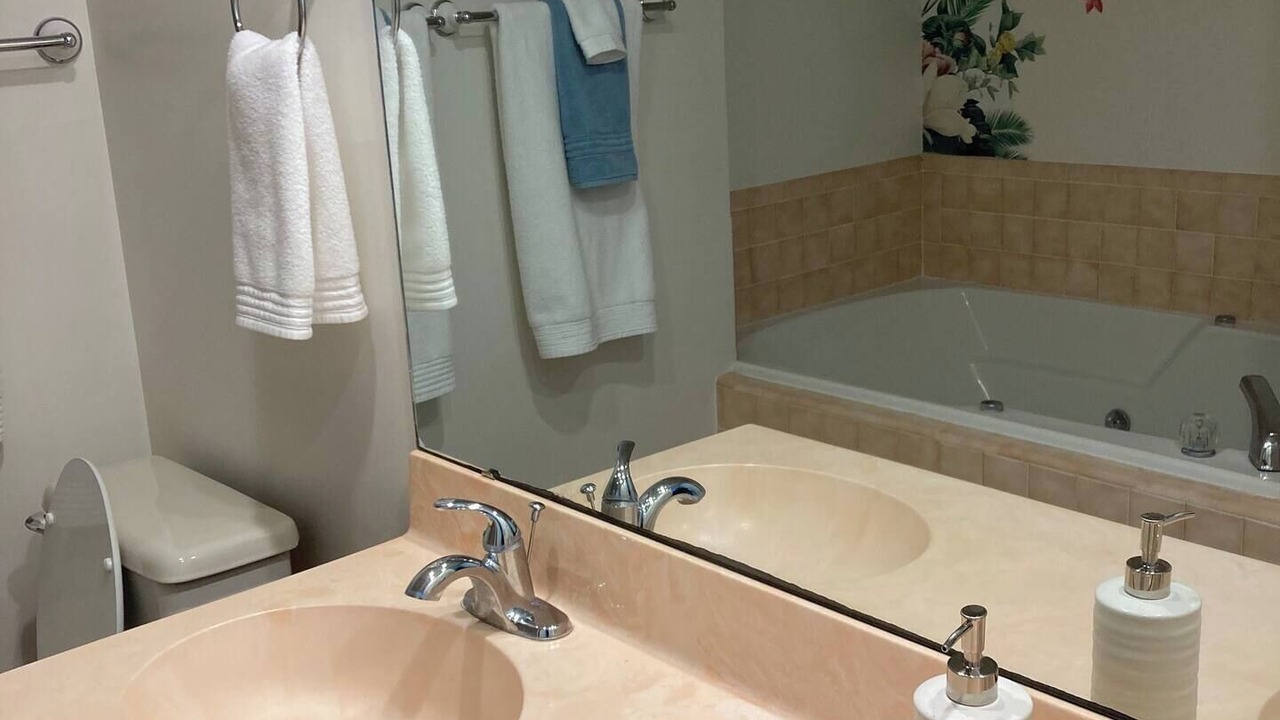 Photo of Bathroom in Fairfield Harbour