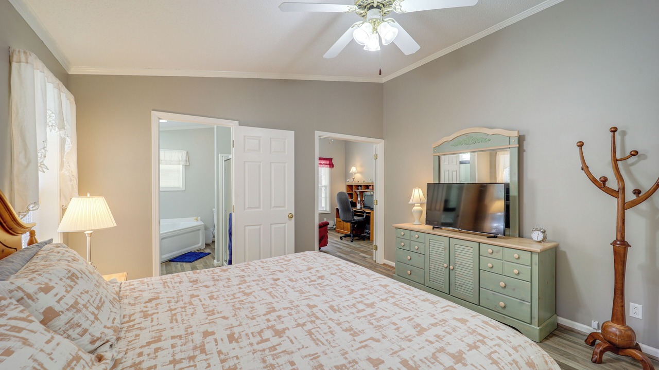 Photo of Bedroom in Charter Hills