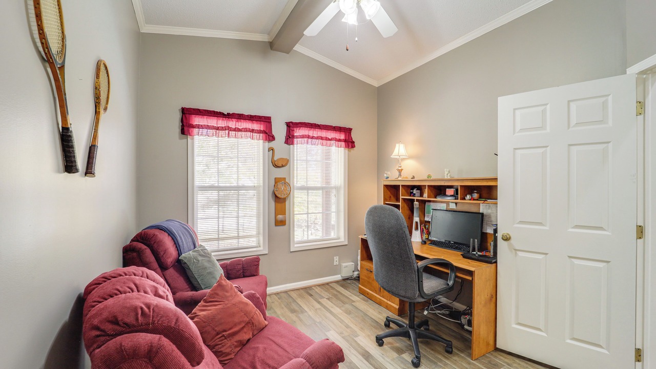 Photo of Livingroom in Charter Hills