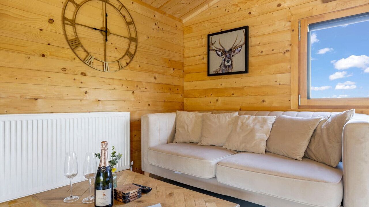 Photo of Livingroom in Ford