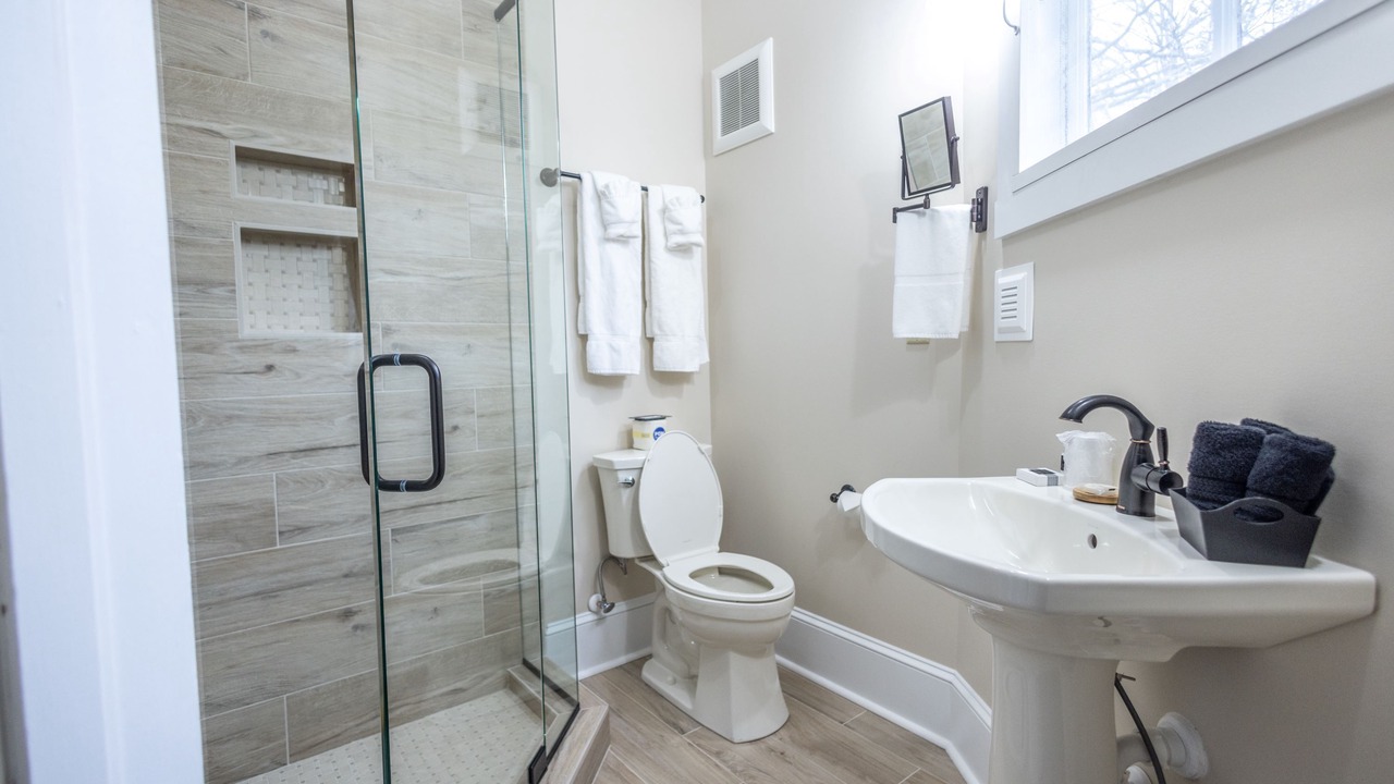 Photo of Bathroom in Hendersonville