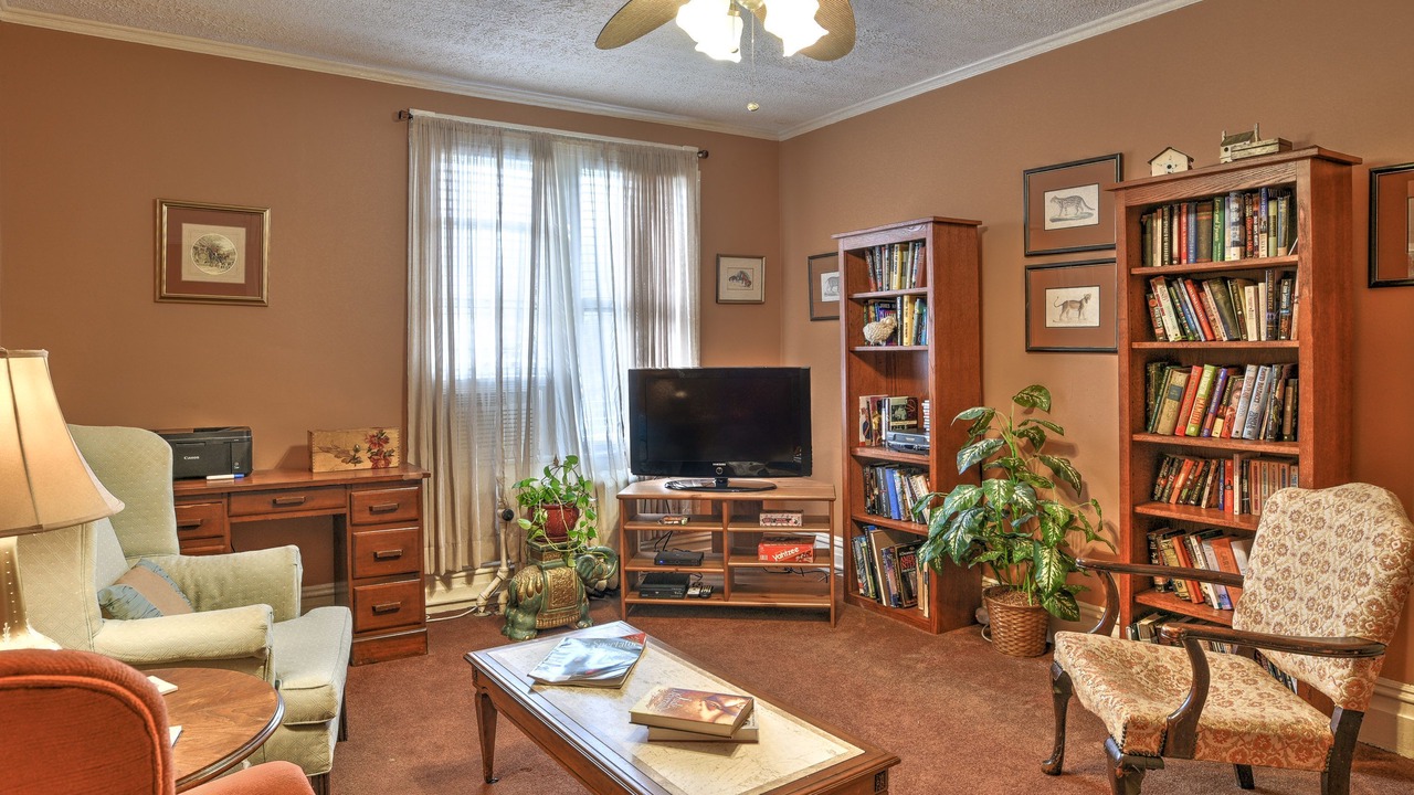 Photo of Livingroom in Hendersonville