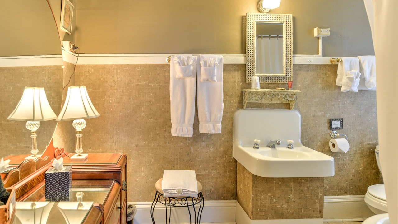 Photo of Bathroom in Hendersonville