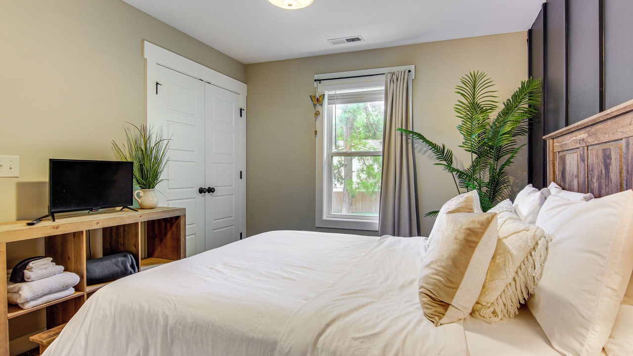 Photo of Bedroom in Oakley