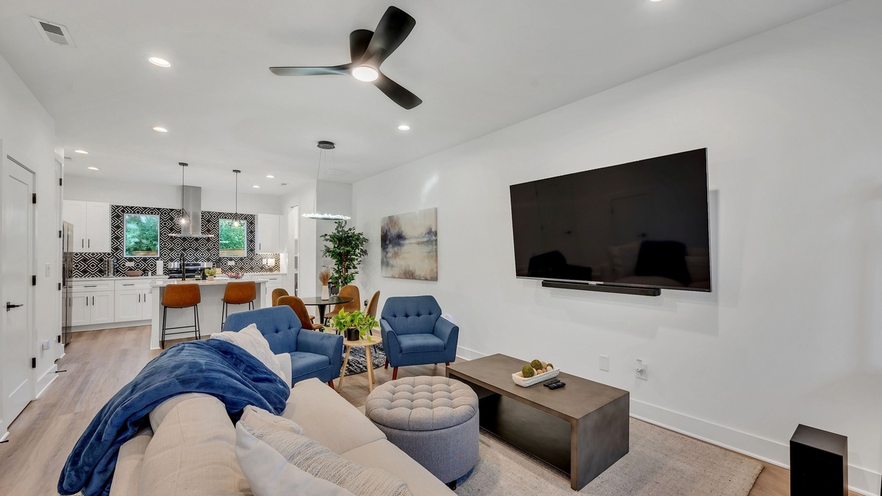 Photo of Livingroom in Talbot's Corner
