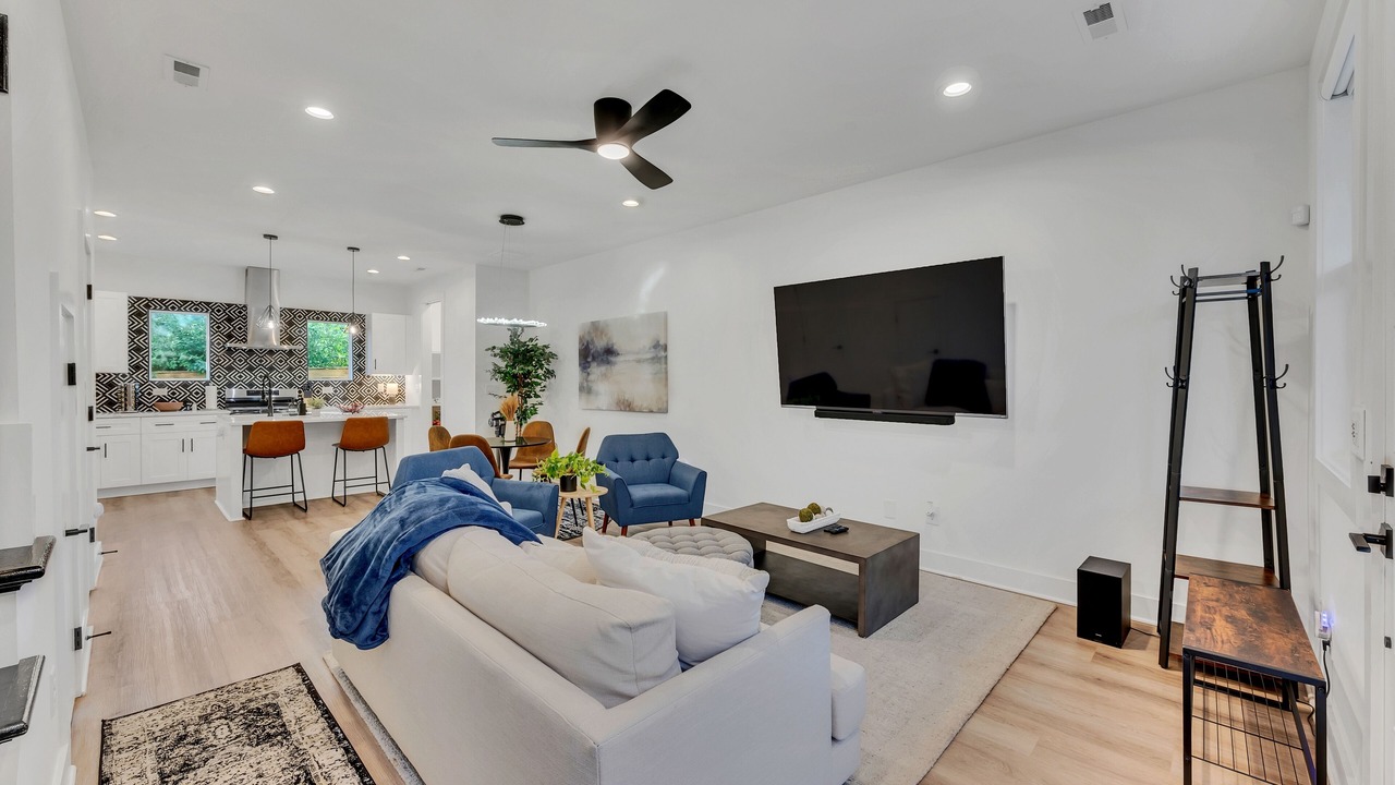 Photo of Livingroom in Talbot's Corner