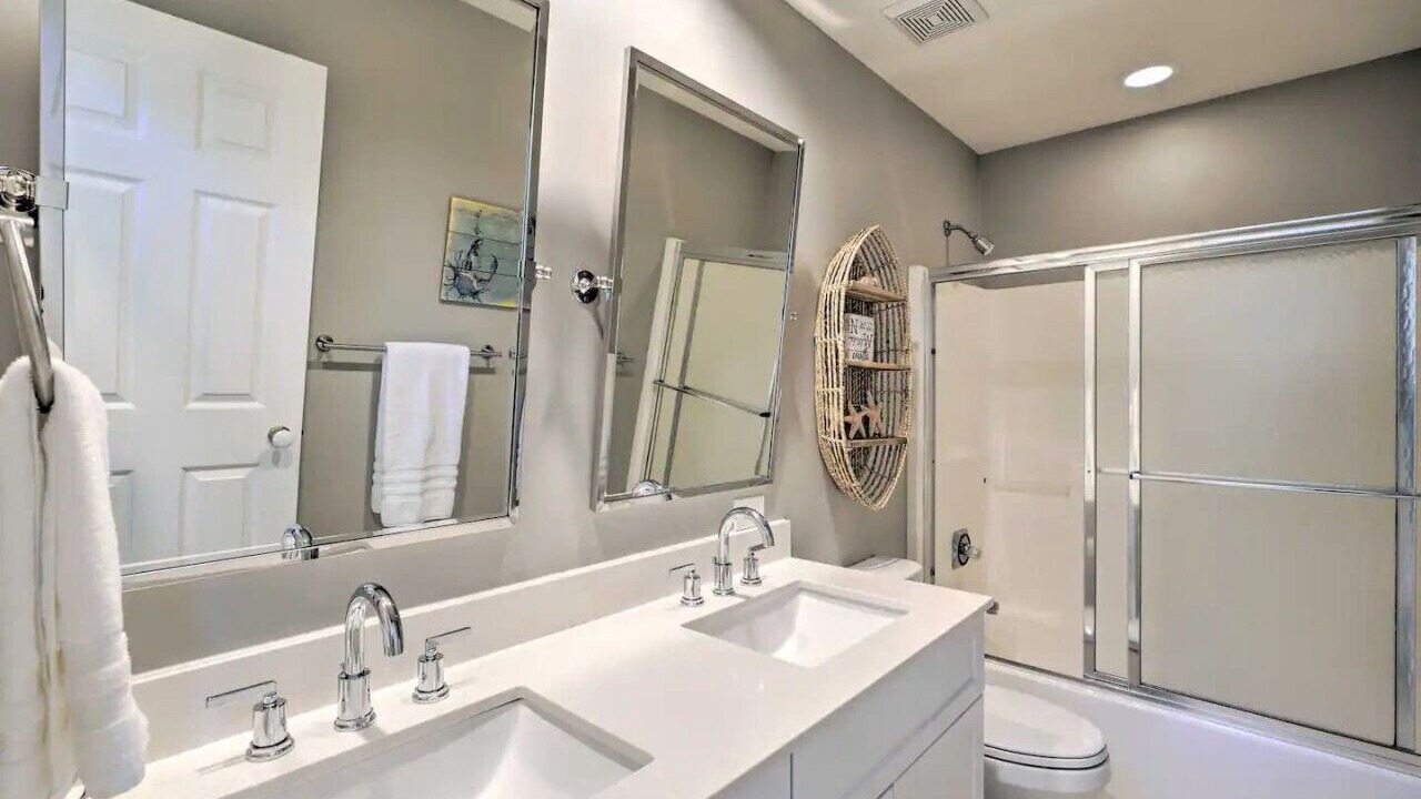 Photo of Bathroom in Buck Island