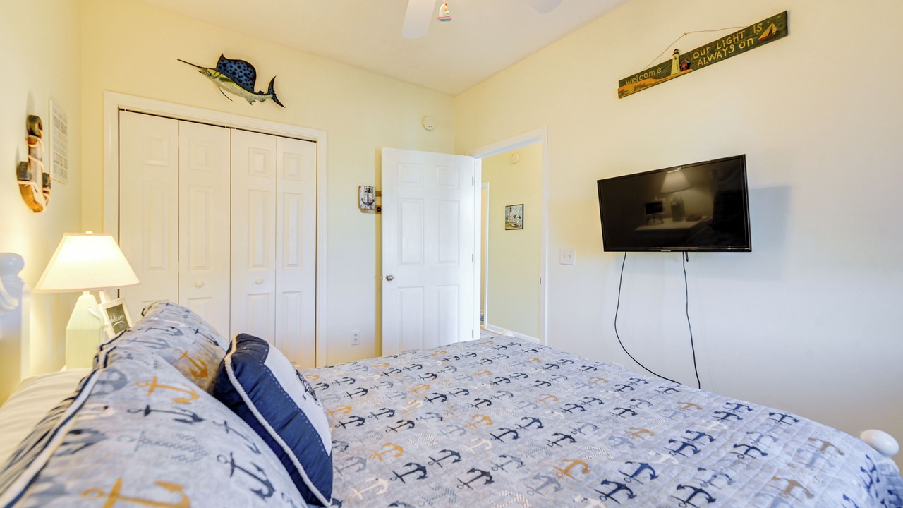 Photo of Bedroom in Carolina Yacht Landing
