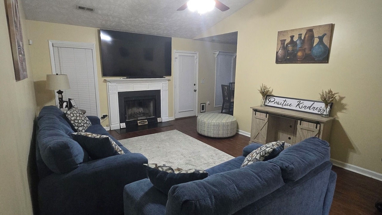 Photo of Livingroom in South View