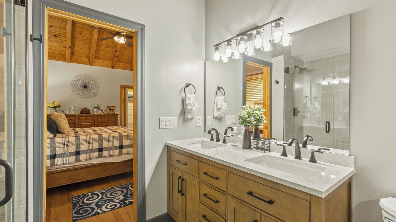 Photo of Bathroom in Cullowhee