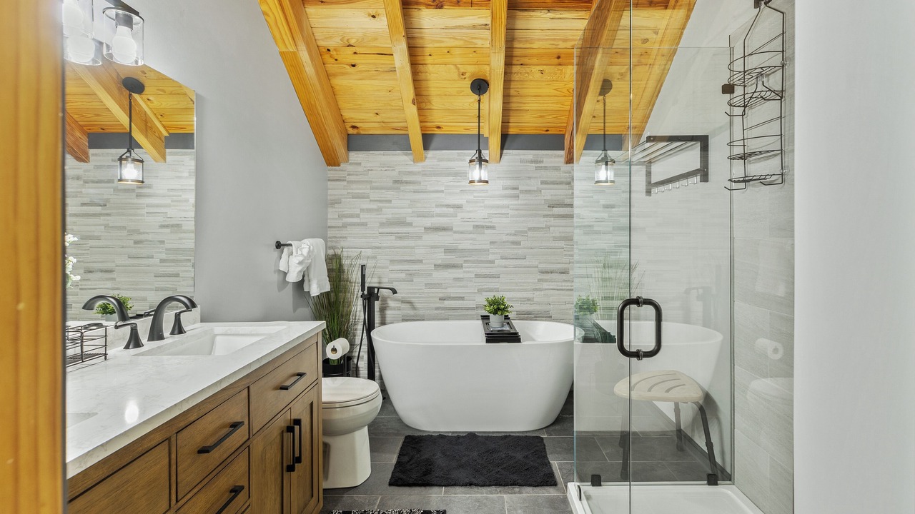 Photo of Bathroom in Cullowhee