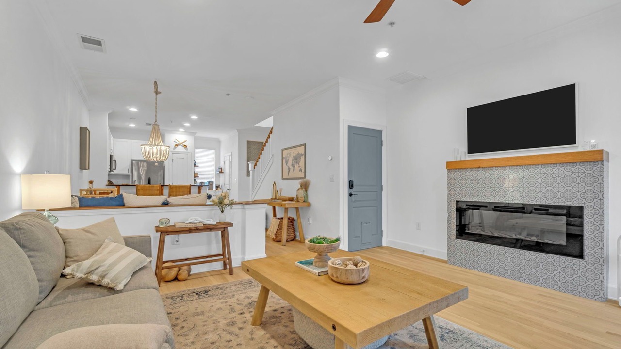 Photo of Livingroom in Third Ward