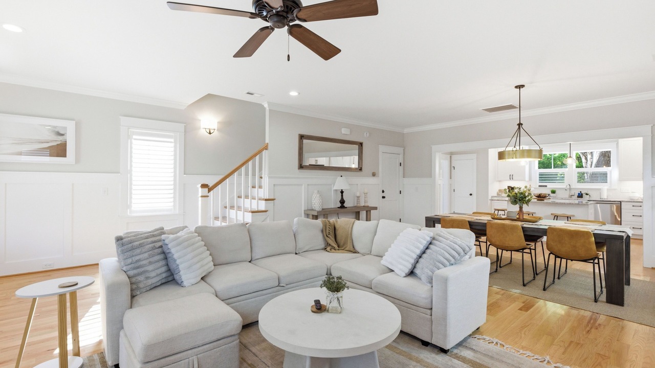 Photo of Livingroom in Wilmington Historic District