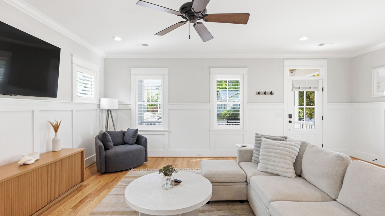 Photo of Livingroom in Wilmington Historic District
