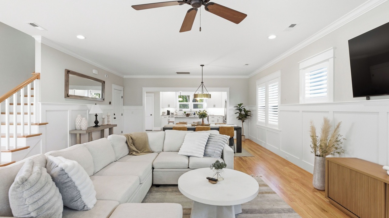 Photo of Livingroom in Wilmington Historic District