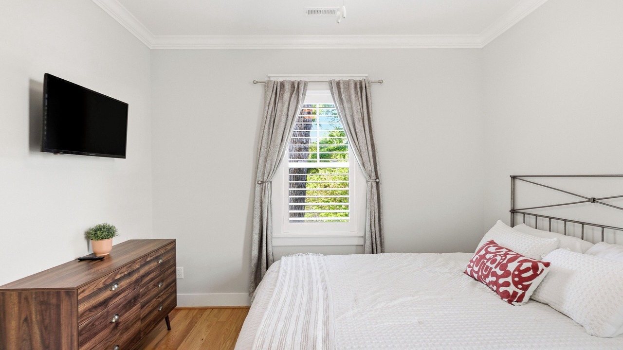 Photo of Bedroom in Wilmington Historic District
