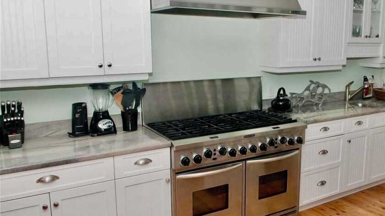 Photo of Kitchen in Emerald Isle