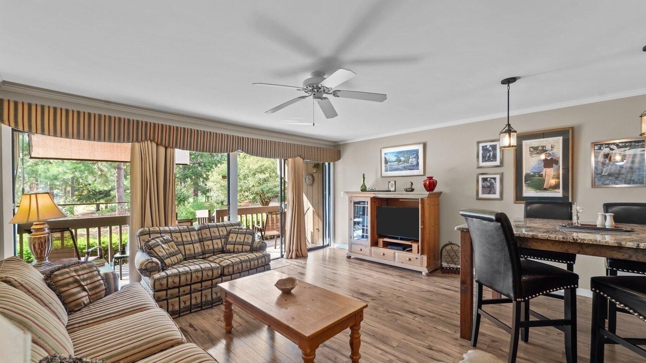 Photo of Livingroom in Pinehurst