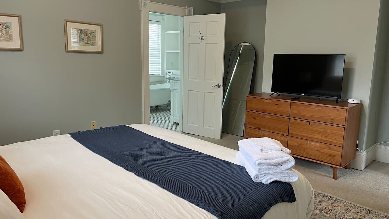 Photo of Bedroom in Greensboro