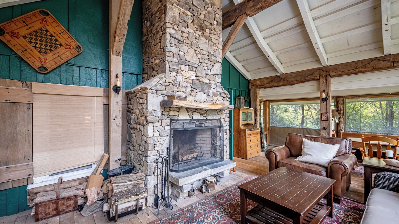 Photo of Livingroom in Glenville