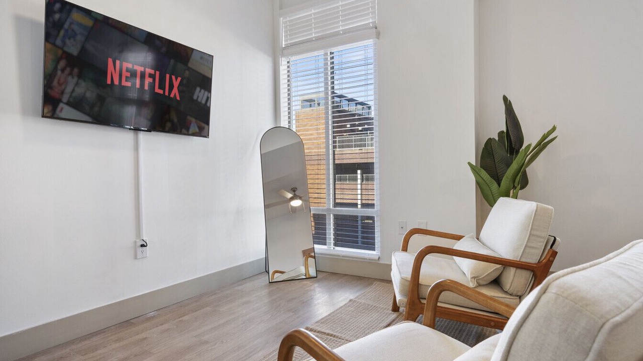 Photo of Livingroom in Fourth Ward