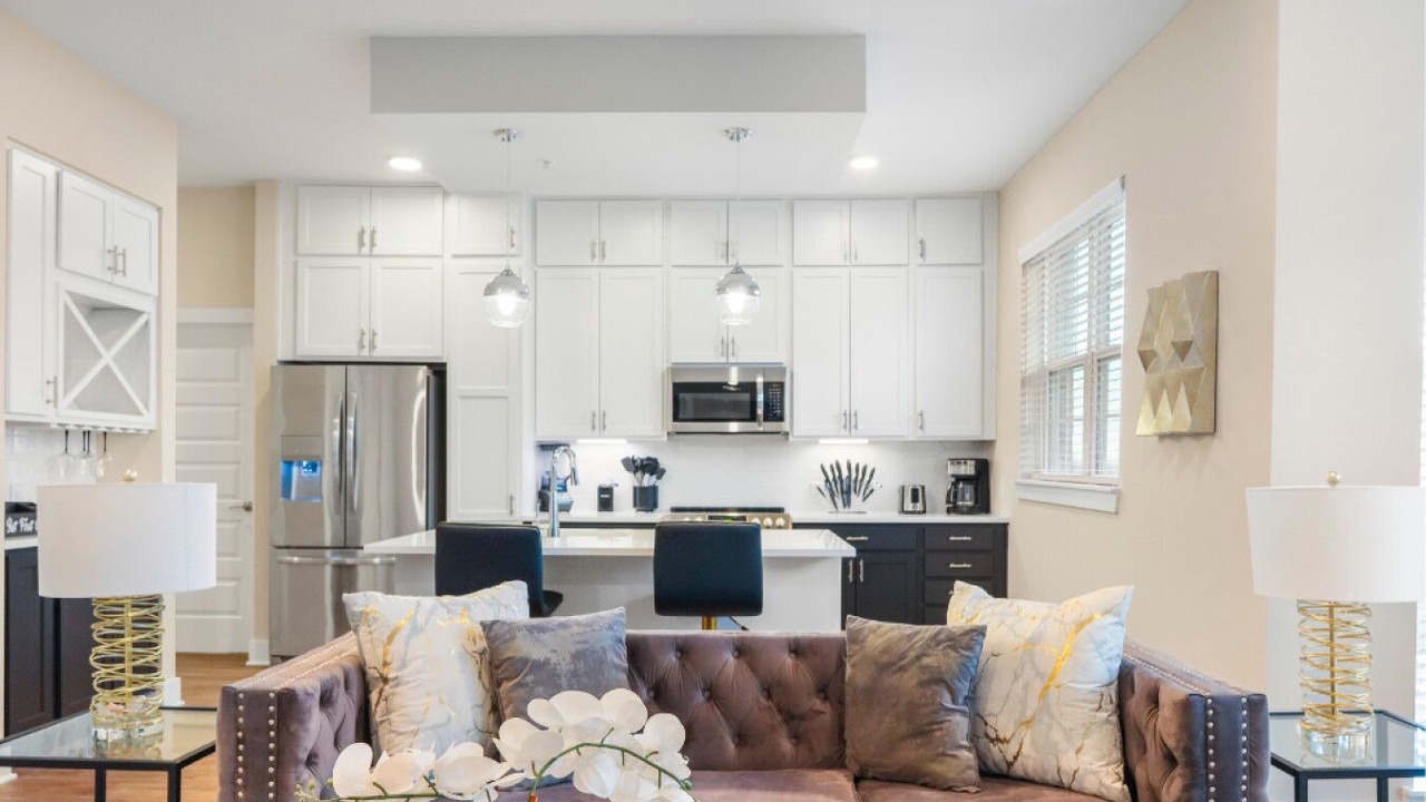Photo of Livingroom in Charlotte Center City