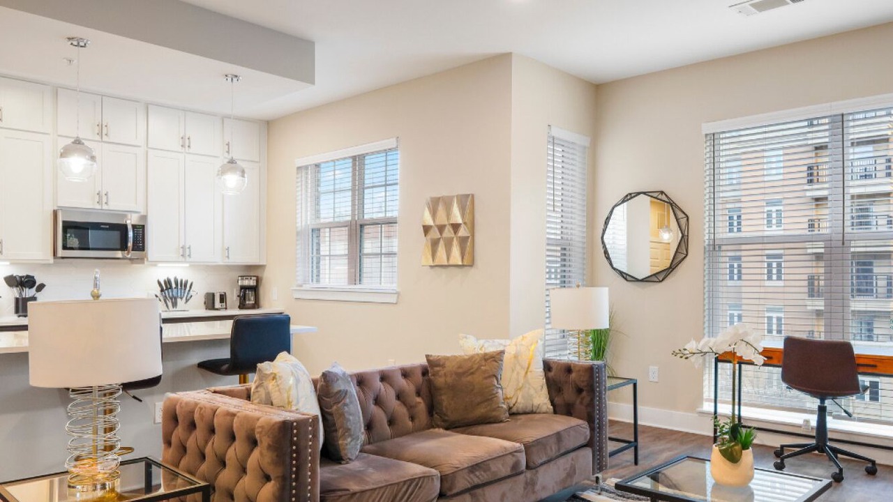 Photo of Livingroom in Charlotte Center City