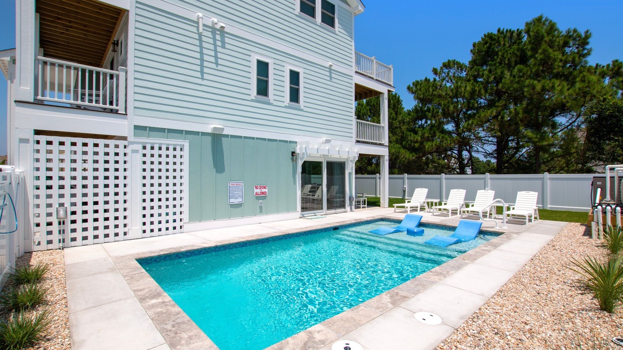 Photo of Outdoor in Corolla Light