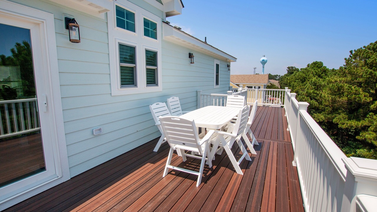 Photo of Outdoor in Corolla Light