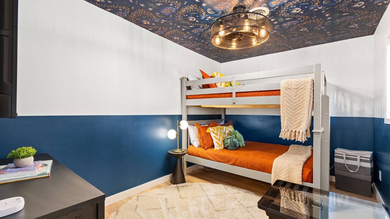 Photo of Bedroom in Skyland