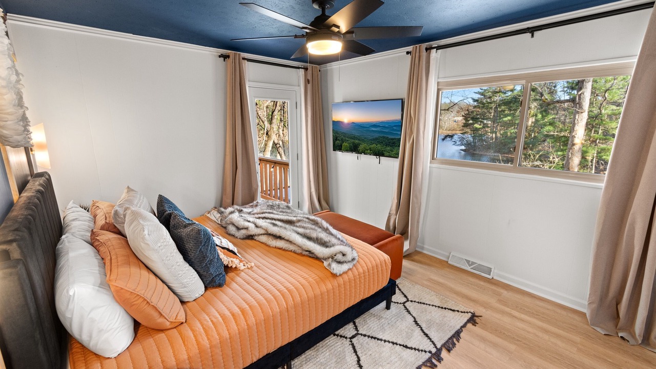 Photo of Bedroom in Skyland