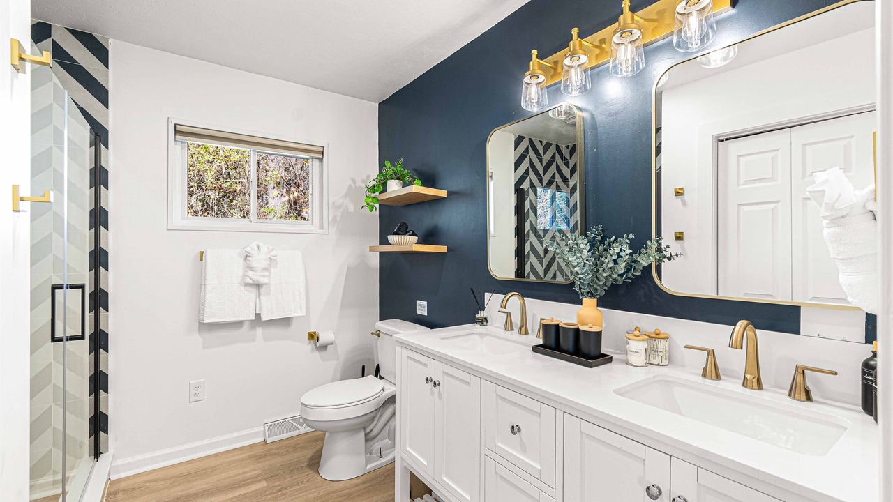 Photo of Bathroom in Skyland