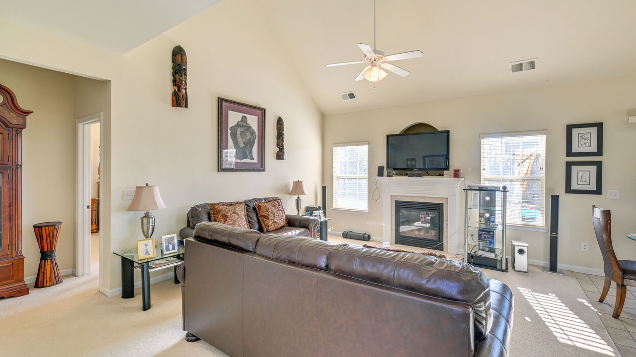 Photo of Livingroom in Concord