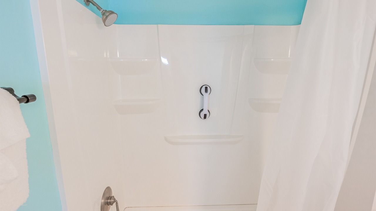 Photo of Bathroom in Ash