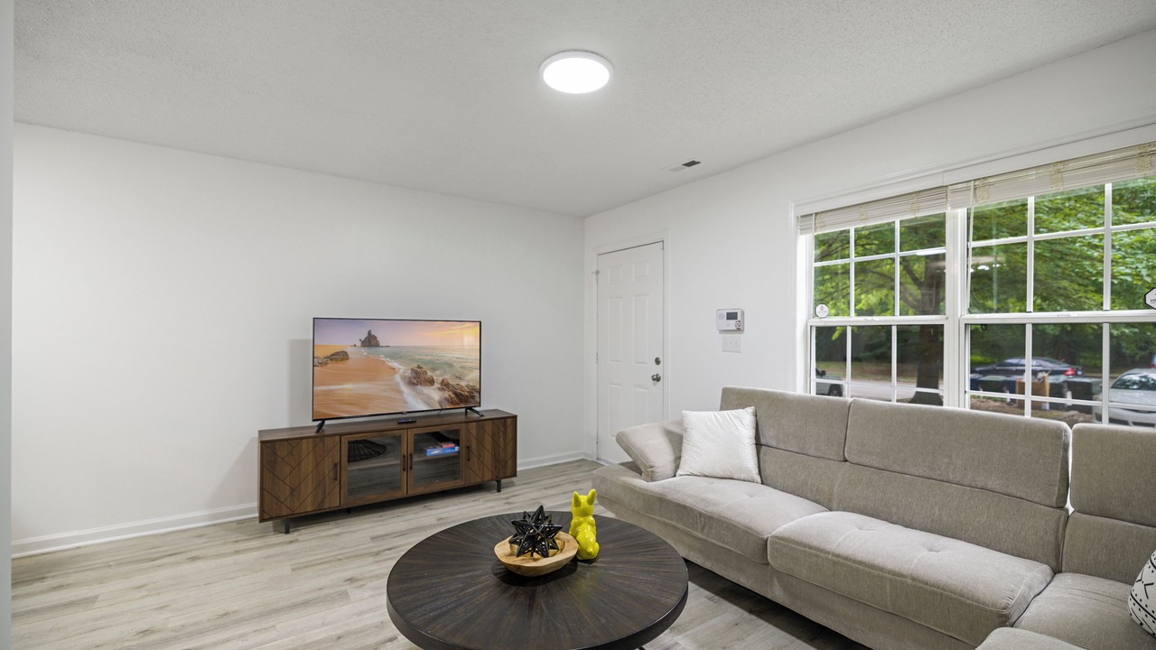 Photo of Livingroom in Southeast Raleigh