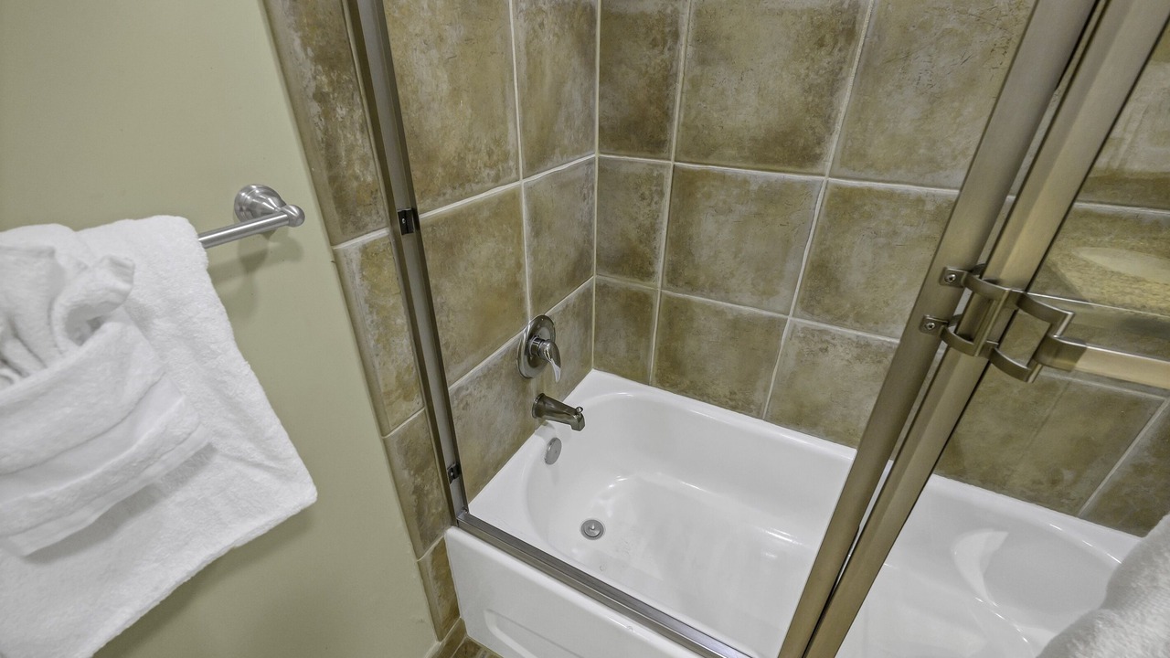 Photo of Bathroom in Ash
