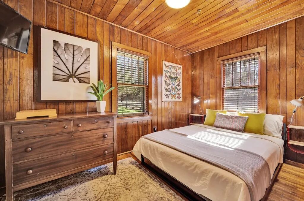 Photo of Bedroom in Arden