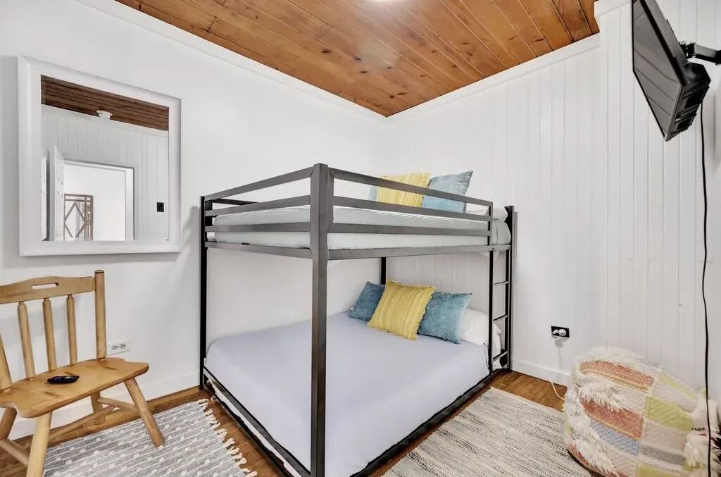Photo of Bedroom in Arden