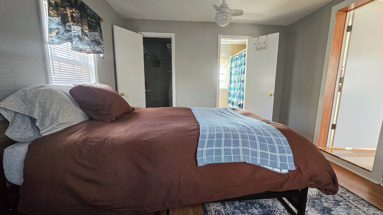 Photo of Bedroom in Lemon Springs