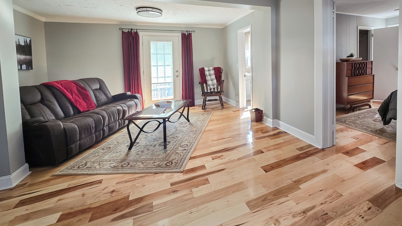 Photo of Livingroom in Lemon Springs