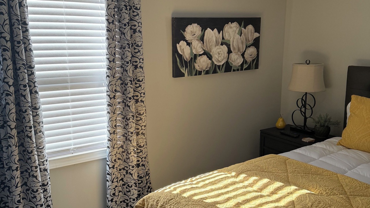 Photo of Bedroom in Downtown