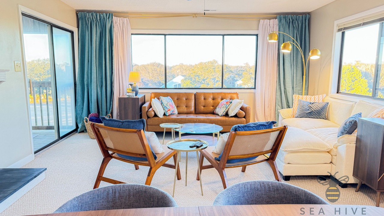Photo of Livingroom in Caswell Beach