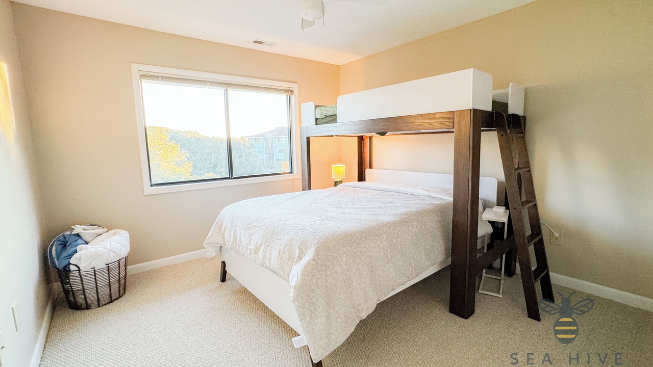 Photo of Bedroom in Caswell Beach