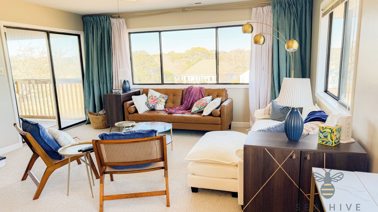 Photo of Livingroom in Caswell Beach