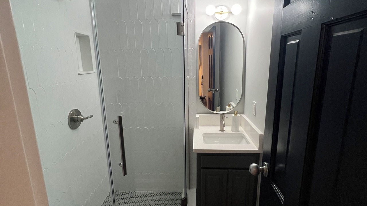 Photo of Bathroom in Ash